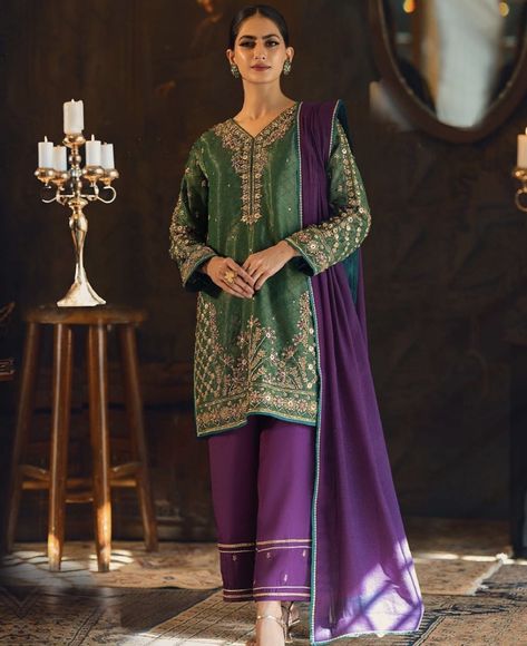 Purple Contrast Color Combinations Dress, Purple Indian Outfit, Purple Contrast Color, Purple Dupatta, Combination Dresses, Indian Women Fashion, Bridesmaid Saree, Resham Work, Punjabi Outfits