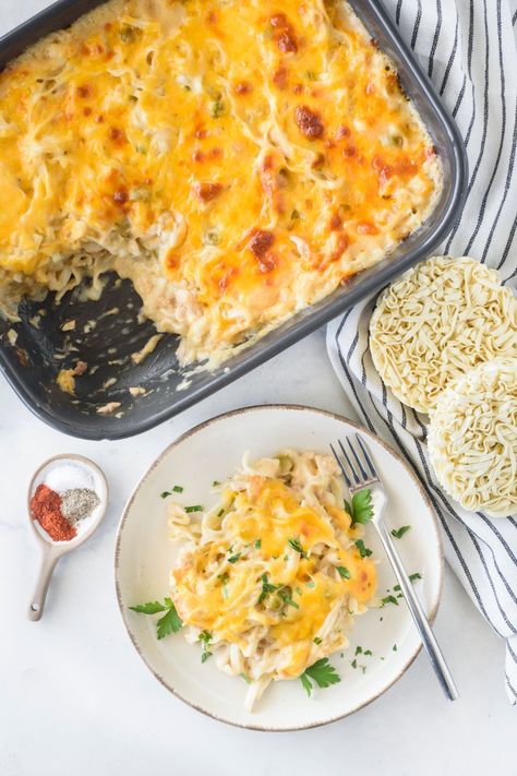 Cheesy Tuna Casserole Tuna Rice Casserole, Cheesy Tuna Casserole, Recipes With Velveeta Cheese, Tuna Noodle Casserole Recipe, Tuna Casserole Recipes, Fast Easy Dinner, Cheesy Rice, Tuna And Egg, Noodle Casserole Recipes