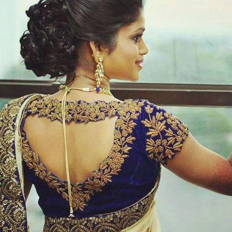 Backside Pose, Latest Saree Blouse, Pattern Blouses, Back Neck Design, Latest Blouse Designs, Blouse Back Neck, Saree Bollywood, Best Blouse Designs, Saree Blouse Neck Designs