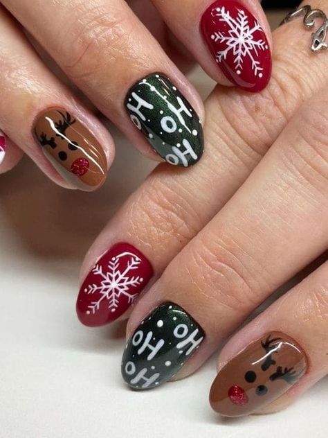 Reindeer Nails, Short Christmas Nails, Nail Art Noel, Christmas Tree Nails, Festive Nail Art, Cute Christmas Nails, Christmas Gel Nails, Halloween Nail Designs, Festival Nails