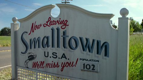 23 Signs You Grew Up In Small Town, U.S.A. New Model House, Syndrome Quotes, Good Morning Facebook, Innocence Lost, Small Towns Usa, Small Town Life, Mount Washington, Ghost Towns, Model Homes