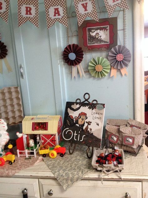 Vintage Otis the Tractor birthday party. Such a fun party idea! Otis The Tractor, Tractor Birthday Party, Vintage Birthday Parties, Tractor Party, Birthday 4, Farm Themed Birthday Party, Tractor Birthday, Construction Party, Farm Birthday