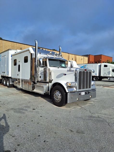 2023 Peterbilt 389 Ultra Cab with 156 Inch ARI Legacy Custom Sleeper 2304 :: ARI Legacy Sleepers 2023 Peterbilt 389, Peterbilt 389, Make Money Today, Peterbilt Trucks, Used Trucks, Money Today, New Trucks, Semi Truck, Engine Types