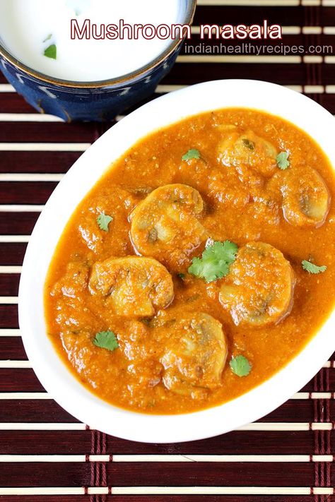 mushroom masala gravy is a delicious curry made of mushrooms in a spicy onion tomato base. Mushroom gravy goes well with rice, roti or paratha. #indian #curry #mushroom #mushroommasala #mushroomgravy Indian Mushroom, Spicy Meals, Mushroom Masala Recipe, Mushroom Masala, Polenta Pizza, Veggie Curry, Recipe Mushroom, Regular Meals, Vegetable Curry Recipes