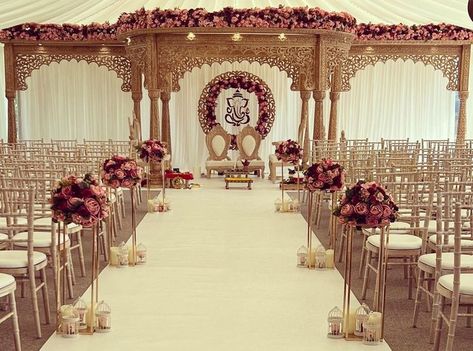 Marriage Hall Decoration Indian, Hindu Marriage Decoration Stage, Traditional Wedding Mandap, Indoor Mandap, Indian Mandap, Marriage Stage, Wedding Mandap Decor, Hall Deco, Diy Engagement Decorations