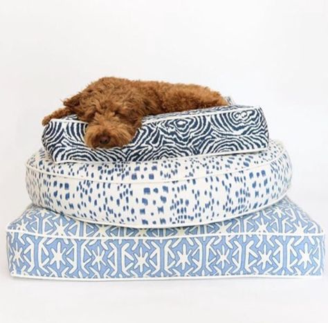 Amy Berry - Preppy Dog Beds 2 Designer Dog, Preppy Dog Stuff, Preppy Dog Accessories, Cute Dog Bed, Preppy Dog Bed, Dog Beds, Preppy Dog Collar, Luxury Pet Beds, Preppy Dog