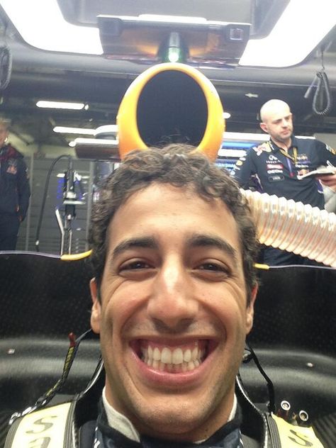 Daniel Ricciardo Funny, Ricciardo F1, Danny Ric, Aryton Senna, Super Fast Cars, Formula Racing, Daniel Ricciardo, Formula 1 Car, Michael Schumacher