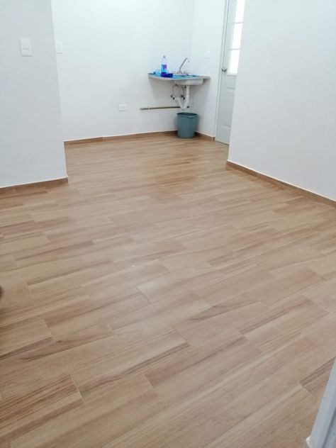 Piso  woodland tipo madera the  home depot instalado Cahuita, Apartment Bedroom Decor, Tainan, Small Apartments, New Room, Vinyl Flooring, Bedroom Apartment, Home Depot, Hardwood Floors