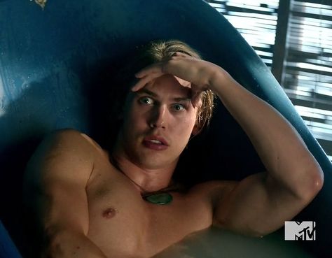 Austin Butler Shirtless, Anders Holm, Andrew Keegan, The Shannara Chronicles, Shirtless Actors, Adam Beach, Jake T Austin, Aaron Diaz, Harris Dickinson