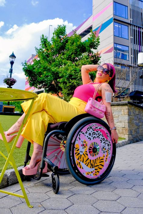 Tacky Y2k, Wheelchair Photography, Disabled Fashion, Bobby Jack, Wheelchair Fashion, Disabled Women, Mobility Aids, Fashion Mistakes, Pin Up Style