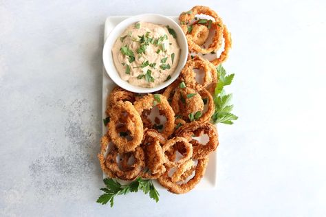 Paleo Onion Rings, Gluten Free Onion Rings, Rings Photography, Onion Rings Recipe, Bloomin Onion, Spicy Cashews, Onion Ring, Photography Food Styling, Ring Photography