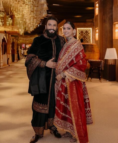 The Wedding of the Century?! : Recap of all the celebrations of Anant Ambani-Radhika Merchant Wedding – THE FASHION INTERN Fashion Intern, Manish Malhotra Lehenga, Ambani Wedding, July Month, Tamara Ralph, Indian Bride Outfits, Sara Ali Khan, Ranveer Singh, Couple Relationship