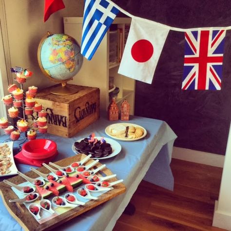 Frog, Goose and Bear: An 'Around the World' themed birthday party 21st Party Themes, Around The World Party, Around The World Theme, International Party, Diy Events, Travel Party Theme, 21st Party, Party World, World Party