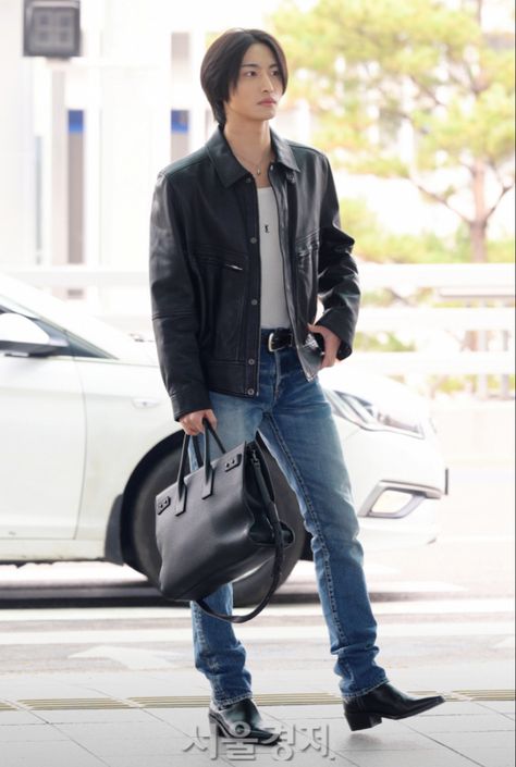 Seonghwa Casual Outfit, Seonghwa Aesthetic, Airport Fits, Blue Hydrangeas, Ateez Seonghwa, Seonghwa Ateez, Park Seonghwa, Baby Fits, Celebrity Look