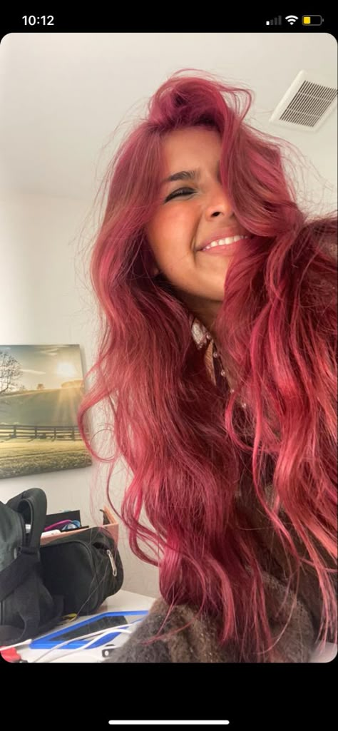 Wavy Burgundy Hair, Light Red Pink Hair, Red Hair With Pink Undertones, Mermaid Pink Hair, Auburn Pink Hair, Dark Pink Hair Dye, Outfits With Pink Hair, Pink Red Hair Color, Red To Pink Hair