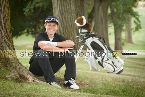 Senior Picture Ideas For Golfers, Golfer Senior Pictures, Golf Portraits, Golf Poses, Golf Senior Pictures, Baseball Senior Pictures, Boy Senior Portraits, Senior Portraits Male, Unique Senior Pictures