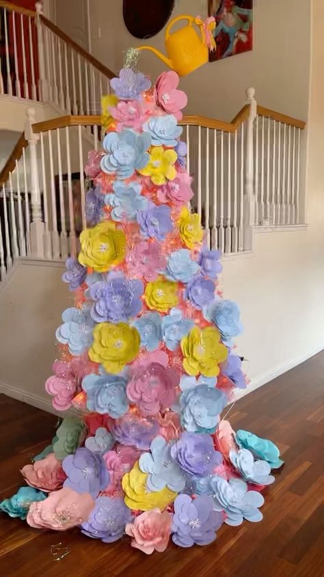 Spring Office Decorations Diy, April Showers Bring May Flowers Baby, April Showers Bring May Flowers Baby Shower Theme, Spring Dance Decorations, Pastel Themed Birthday Party Decorations, April Showers Baby Shower Theme, April Baby Shower Ideas, Spring Party Decor, Headdress Ideas