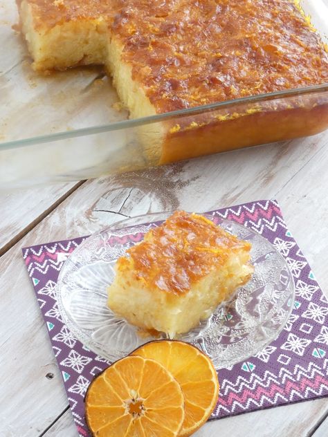 portokalopita-Greek orange cake with syrup Portokalopita Recipe, Greek Orange Cake, Phyllo Cake, Unusual Dessert, Greek Cake, Greek Recipes Dessert, Greek Pastries, Citrus Desserts, Greek Sweets