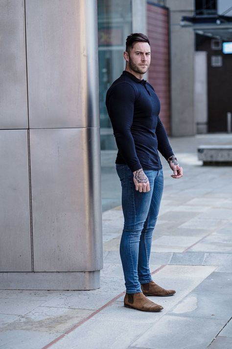 Polo Men Outfit Casual, Long Sleeve Polo Shirt Men Outfit, Polo Outfit Men, Polo Shirt Outfit Men, Mens Designer Jeans, Taper Design, Streetwear Essentials, Dapper Style, Men Stylish Dress