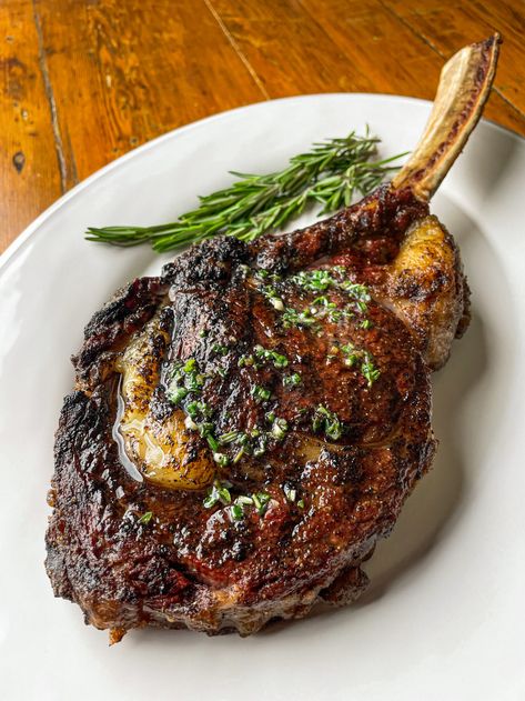 Grilling a Tomahawk Steak: How to Cut and Plate It Like a Pro - Heatherlea Farm Shoppe Tomahawk Steak Recipe, Cooking The Best Steak, Prime Rib Steak, Cowboy Steak, Compound Butter Recipe, Rib Steak, Tomahawk Steak, Beef Steak Recipes, Rib Meat