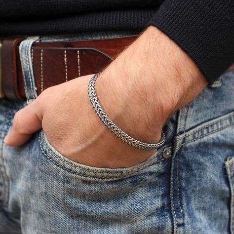 Boys Bracelets Silver, Oxidized Silver Bracelet, Mens Sterling Silver Bracelets, Mens Bracelet Designs, Mens Silver Jewelry, Bracelet Quotes, Handmade Chain, Men's Bracelets, Herringbone Chain