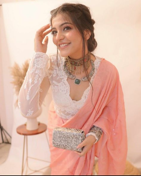 Kritika Khurana Saree Outfits, Kritika Khurana In Saree, Kritika Khurana Saree, Pink Saree With White Blouse, Kritika Khurana, Saree Inspiration, Kerala Saree Blouse, Heavy Saree, Kerala Saree Blouse Designs