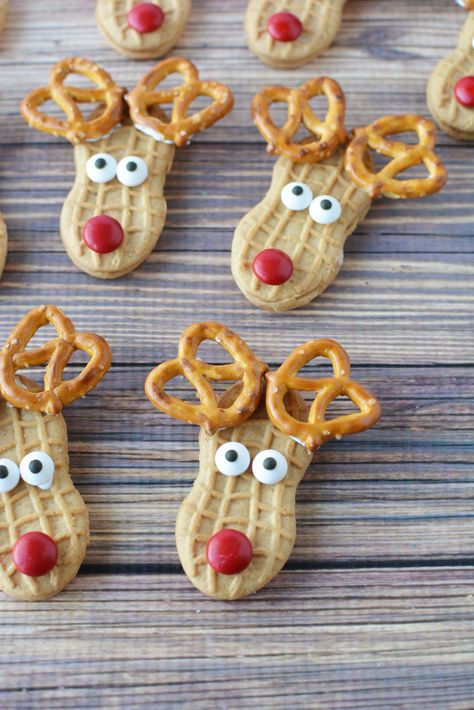 Nutterbutter Reindeer Cookies, Rudolf Cookies, Christmas Reindeer Cookies, Light Cookies, Bake Christmas, Christmas Brownies, Kindergarten Christmas, Cute Christmas Cookies, Reindeer Cookies