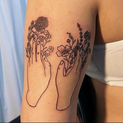 Body With Flower Head Tattoo, Tattoos 2022, Flower Woman, Self Love Tattoo, Woman Tattoo, Thigh Tattoos Women, Line Art Tattoos, Discreet Tattoos, Dainty Tattoos