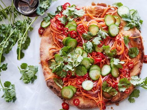 Get Ready to Add Melty Food Mashups to Your Regular Dinner Menu In 2024 Pasta Chips, Healthy Pizza Recipes, Ramen Noodle Recipes, Lasagna Pasta, Menu List, Homemade Pizza Dough, Healthy Pizza, Pickled Veggies, Pizza Recipes Homemade