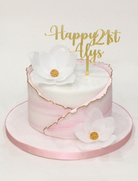 Pink Marbled Cake, Fondant Birthday Cakes For Women, Marble Cake Design, Pink Marble Cake, Pink Fondant Cake, Marble Cakes, Paper Magnolia, Twin Birthday Cakes, Novelty Cake