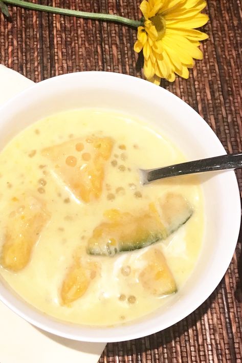 * Pumpkin Tapioca Dessert Cambodian Desserts, Khmer Dessert, Tapioca Dessert, Asian Dessert Recipes, Coconut Dessert, Cambodian Food, Khmer Food, Sweet Soup, Coconut Sauce