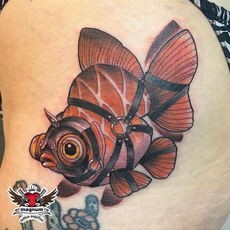 Gold Fish Tattoo, Gold Fish Tattoo Design, Goldfish Sleeve Tattoo, Japanese Goldfish Tattoo, Japanese Goldfish Tattoo Design, Neotraditional Fish Tattoo, Fancy Goldfish Tattoo, Goldfish Tattoo, Goldfish Art