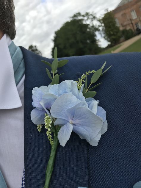 Blue And White Wedding Boutonniere, Periwinkle Corsage, Blue Boutineer, Blue Hydrangea Boutonniere, White And Blue Boutonniere, Light Blue Boutonniere, Hoco Corsage, Hydrangea Corsage, Boutineer Ideas