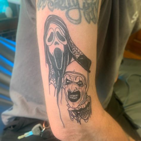 Terrifier Tattoo, Scream Tattoos, Scream Tattoo, Halloween Flash, Mom Tattoo Designs, Mom Tattoo, Tattoo Love, Flash Design, Spooky Tattoos