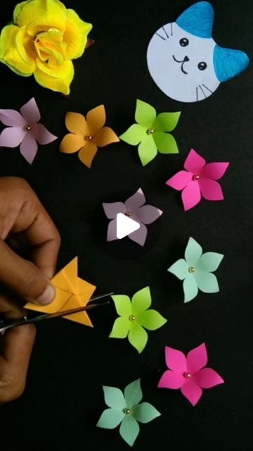 How To Make Flower With Paper, Idea Reels, Quick And Easy Crafts, Crafts For Seniors, How To Make Paper Flowers, Beautiful Paper, Paper Crafts For Kids, Easy Paper Crafts, Easy Crafts For Kids