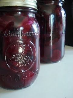 Pickled Beet Recipe, Beet Pickles, Canned Pickled Beets, Freezing Recipes, Pickled Beets Recipe, Growing Beets, American Housewife, Solar Cooking, Lime Pickles