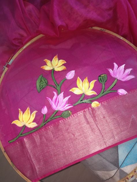 Lotus Painting On Blouse, Colourful Blouse, Blouse Painting, Painted Blouse, Fabric Colour Painting, Painted Saree, Saree Painting Designs, Flower Pattern Drawing, Fabric Paint Diy