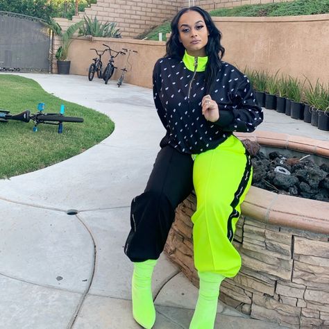 Morgan Westbrooks, West Brook, Capri Pants, Pants, Hair, Trousers