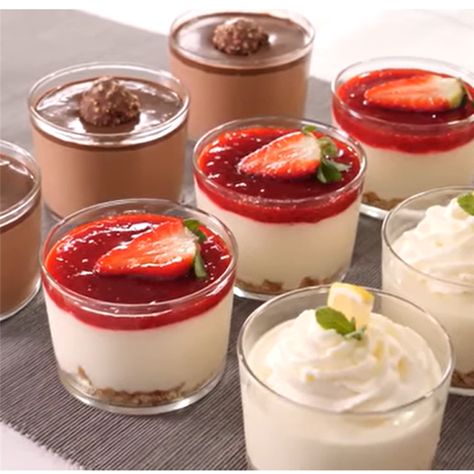 3 postres en vasito, fáciles y ¡sin horno! (con v�ídeo) Eggless Desserts, Party Food Buffet, Jello Recipes, Small Desserts, Chocolate Chunk Cookies, Dessert Cups, Cooking Recipes Desserts, Mini Desserts, Easy Cooking