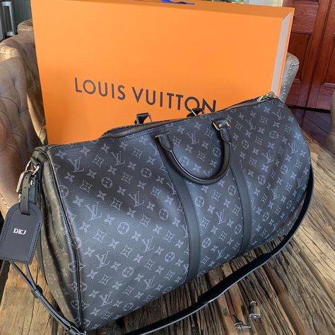 Big Travel Bag, Lv Luggage, Melie Louis Vuitton, Louis Vuitton Bag Outfit, Vuitton Outfit, Cute Suitcases, Louis Vuitton Multi Pochette, Louis Vuitton Travel Bags, Designer Luggage