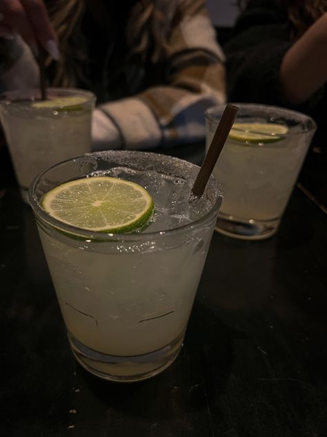 aesthetic picture of three lime margaritas instagram inspiration Margarita Instagram Story, Margarita Drink Aesthetic, Margarita Pics, Mexico Margarita Aesthetic, Margarita Cocktail Aesthetic, Margarita Photography Cocktails, Text Slang, Margarita Day, National Margarita Day