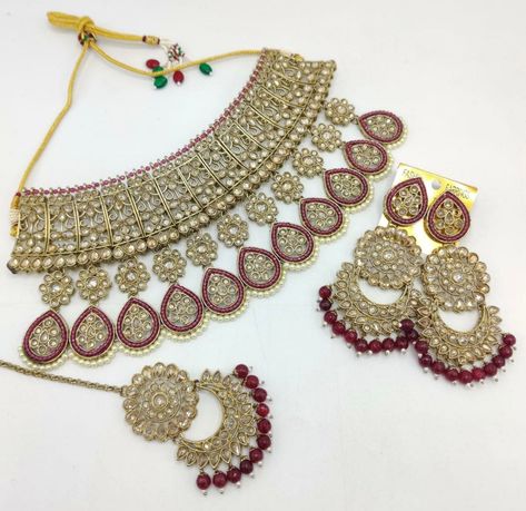 High quality Jadau kundan bridal wedding jewelry choker set 100% Handmade Packed in a nice box with cotton lining, Best for gifting to loved ones.. A personal note for your loved ones can be added. *Since this is 100% Handmade jewelry. So Color, shades, texture displayed may slightly vary from the actual product due to digital image limitations. We request you to consider these minor variations. Please expect the possibility of some slight imperfections when buying hand made jewelry. If you have Bridal Necklace Indian, Punjabi Jewelry, Kundan Choker Set, Indian Choker, Jewelry Pakistani, Kundan Choker, Indian Necklace, Set Earrings, Pakistani Jewelry