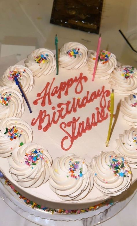 Birthday Writing On Cake, Happy Birthday Writing On Cake, Birthday Frosting, Birthday Writing, Happy Birthday Writing, Happy Birthday 18th, Cake Writing, Cute Cakes, Birthday Candles