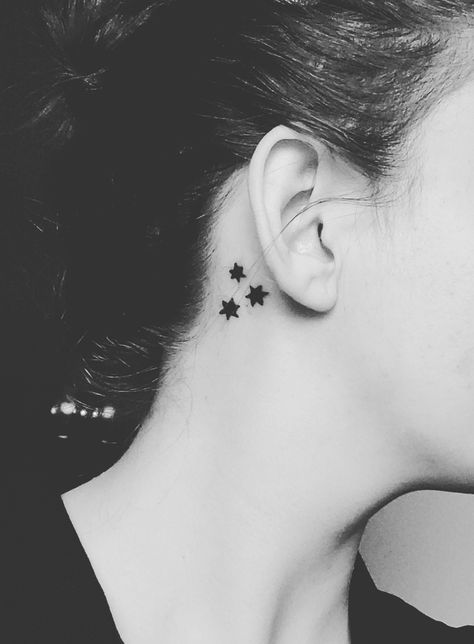 Harry Potter Page Stars, Harry Potter Stars Tattoo, Harry Potter Tattoos Stars, Harry Potter Collar Bone Tattoo, Deathly Hallows Tattoo Behind Ear, Harry Potter Stars Tattoo Ear, Harry Potter Star Tattoo, Harry Potter Tattoo, Collar Bone Tattoo