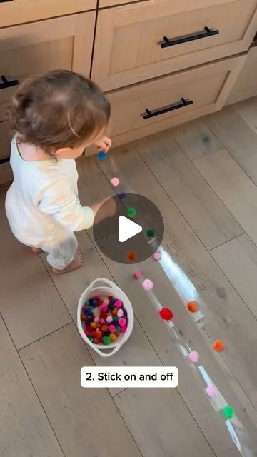 164K likes, 1,741 comments - dariaxnicole on July 29, 2024: "Save so you don’t lose it & share with a parent🫶🏼. Follow me @dariaxnicole for more easy activity ideas & Montessori play! 💕

Follow before Commenting “playlist” to receive all sensory & activity videos I’ve posted to date (starting with newborn all the way up to toddlerhood)! 💞 

#sensoryplay #sensoryactivity #sensorybin #babyactivities #toddleractivities #toddleractivity #babyactivity #toddlersensory #babysensoryplay sensory ... Baby Room Activities Eyfs, 5 Senses Activities, Sensory Bin Ideas, Sensory Play Ideas, Senses Activities, Baby Sensory Play, Sensory Activity, Toddler Sensory, Toddler Activity