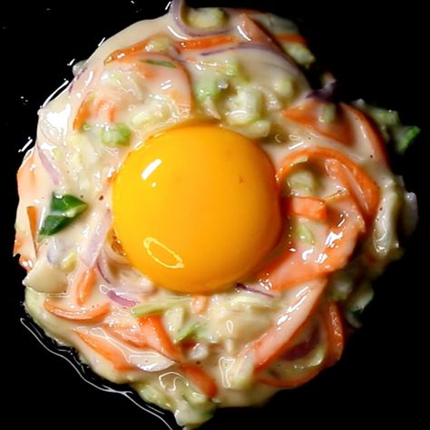 Cabbage Carrot Egg Stir Fry, Cabbage For Breakfast, Cabbage And Eggs Breakfast, Cabbage Breakfast Ideas, Eggs Cabbage, Egg Dinners, Cabbage Breakfast, Baked Cabbage Recipes, Cabbage And Eggs