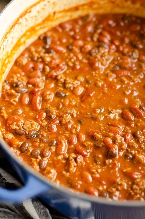 Bison Chili Recipe, Ground Bison Recipes, Bison Chili, Chili Healthy, Bison Recipes, Three Bean Chili, Bison Meat, Buffalo Meat, Bean Chili Recipe