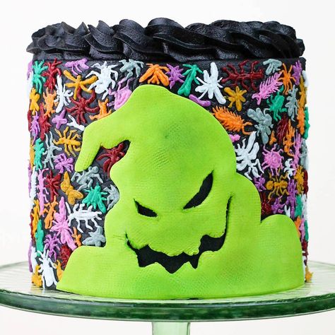 Oogie Boogie Cake, Mr Oogie Boogie, Nightmare Before Christmas Cake, Postres Halloween, Nightmare Before Christmas Halloween, Cake Decorating Frosting, Christmas Lunch, Christmas Series, No Bake Snacks