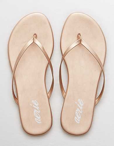 Cute Flip Flops, Gold Flip Flops, Buat Pita, Diy Sandals, Beach Flip Flops, Flip Flop Shoes, Cute Sandals, Footwear Collection, Mens Outfitters