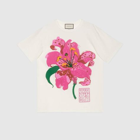 Shop the Ken Scott print cotton T-shirt in white at GUCCI.COM. Enjoy Free Shipping and Complimentary Gift Wrapping. Ken Scott, Improve Soil Quality, Gucci Mane, Floral Drawing, Single Flower, Gucci Men, Pesticides, American Design, Womens Clothing Sizes